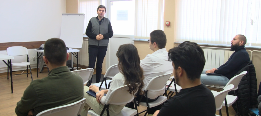 Znanje umesto stereotipa - Cover